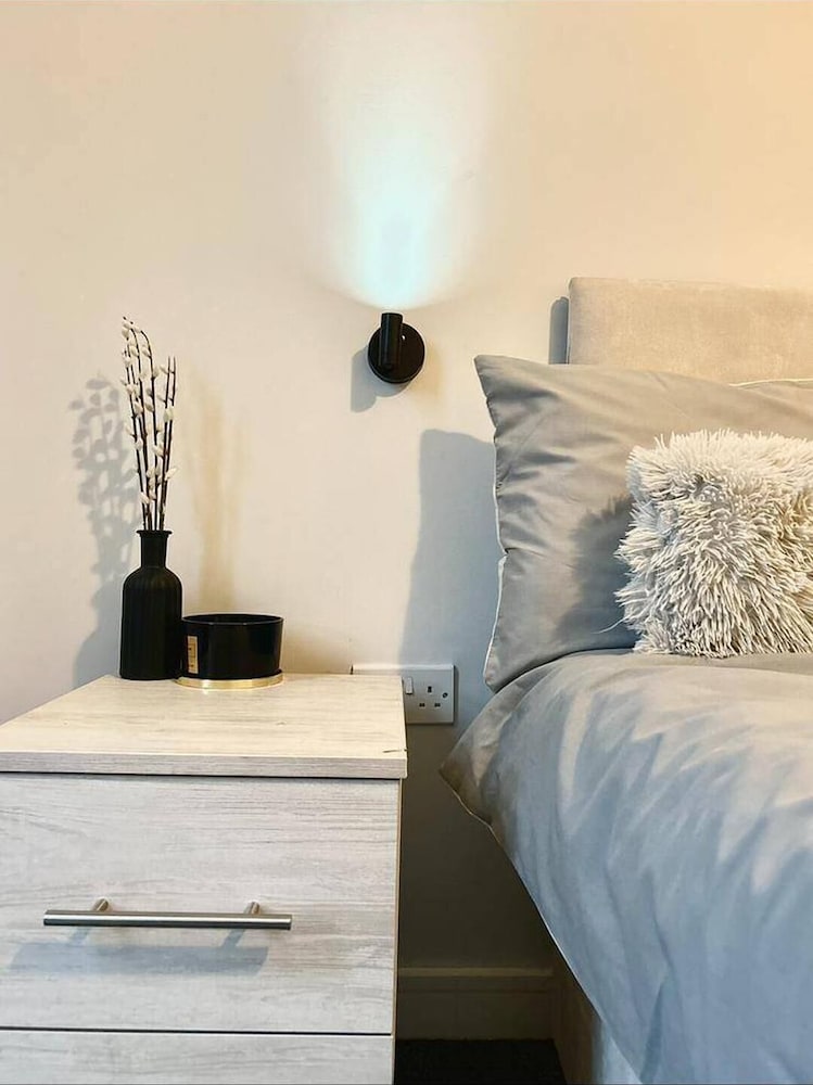 2br-sleeps4-citycentre-parking-rooftop
