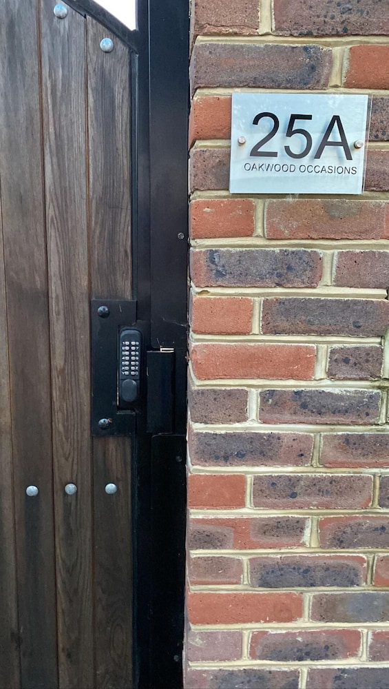 Oakwood Cabin Retreat in Bexleyheath