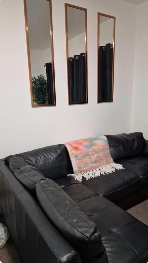 2bed Apt - City Centre With Balcony - Sleeps 6