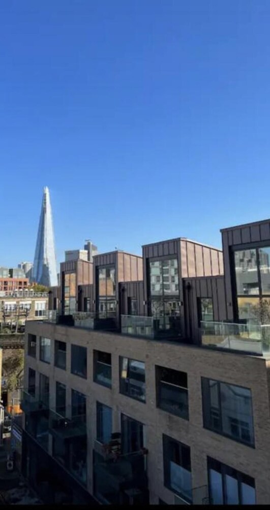 Remarkable 3-bed Apartment in London