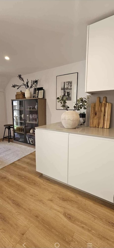 2 Bedrooms - Private Rooftop and Pool - Parking