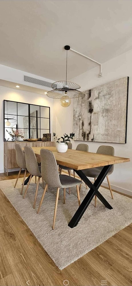2 Bedrooms - Private Rooftop and Pool - Parking
