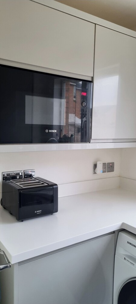 3 Bedroom, Sleeps 6, Free Parking