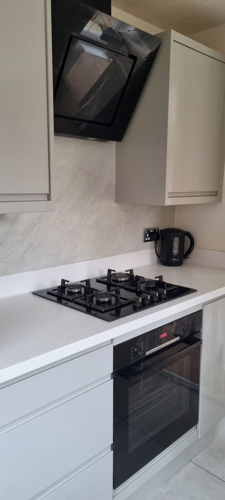 3 Bedroom, Sleeps 6, Free Parking