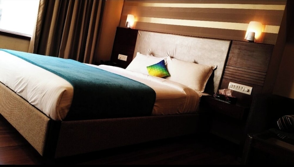 Airport Amenda Hotel