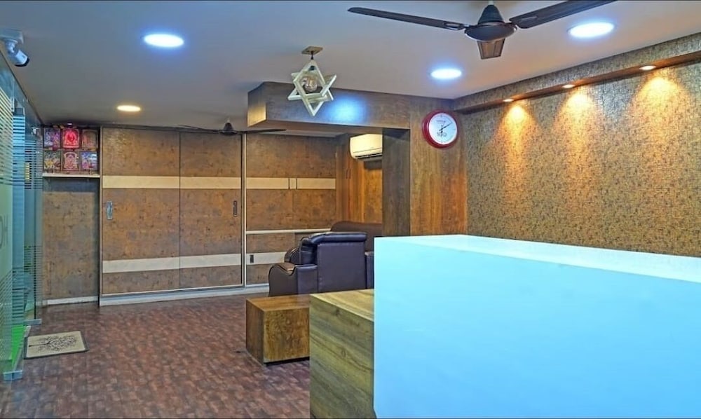 HOTEL JSN GRAND