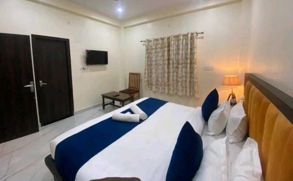 Staylo Abhinandan Palace