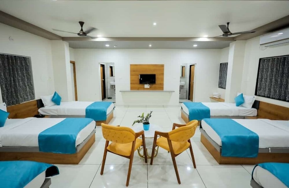 Hotel The Premier Somnath