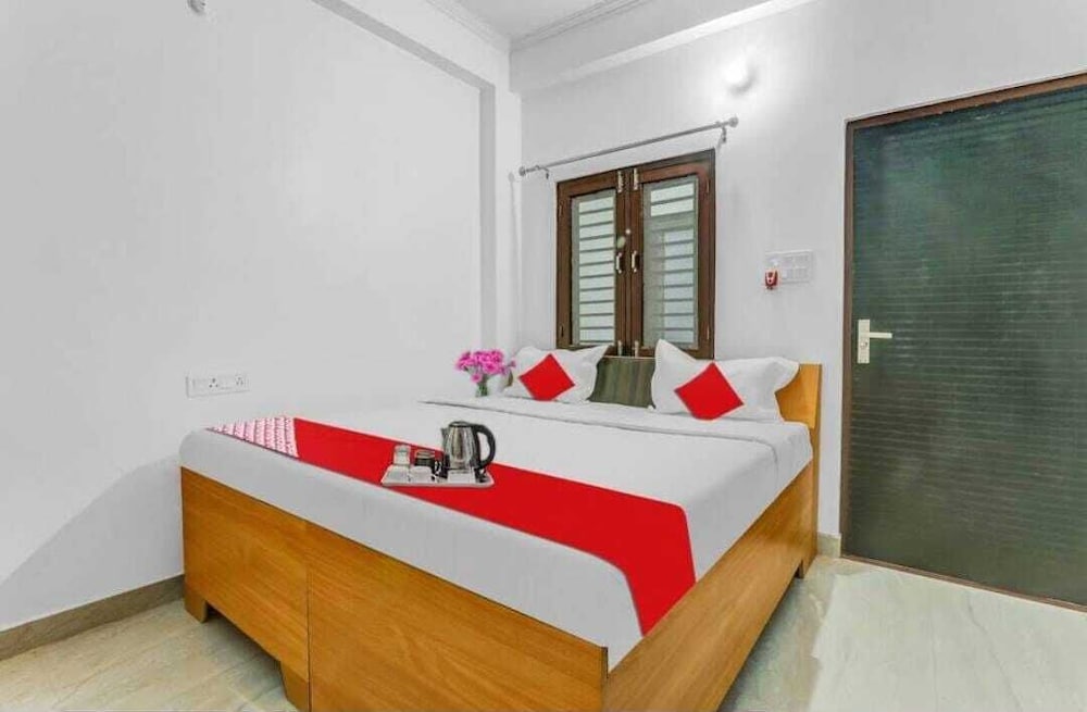 Hotel Awadh Pearl
