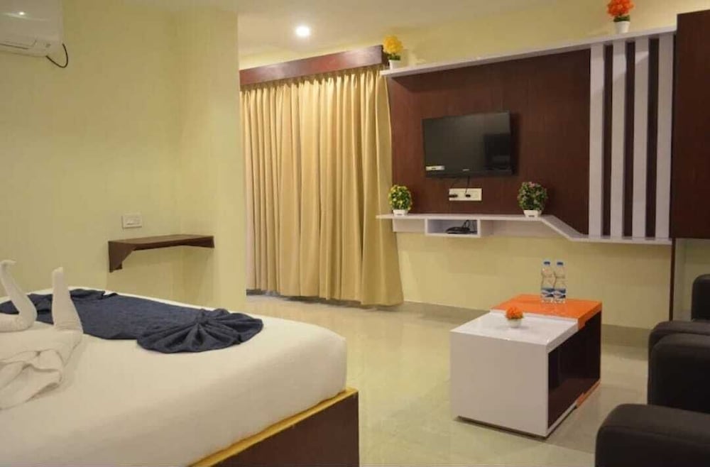 HOTEL NARMADA GRAND