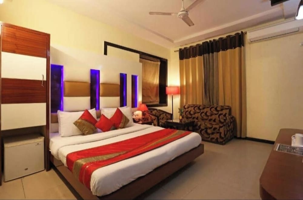 Hotel Hanuwant Palace