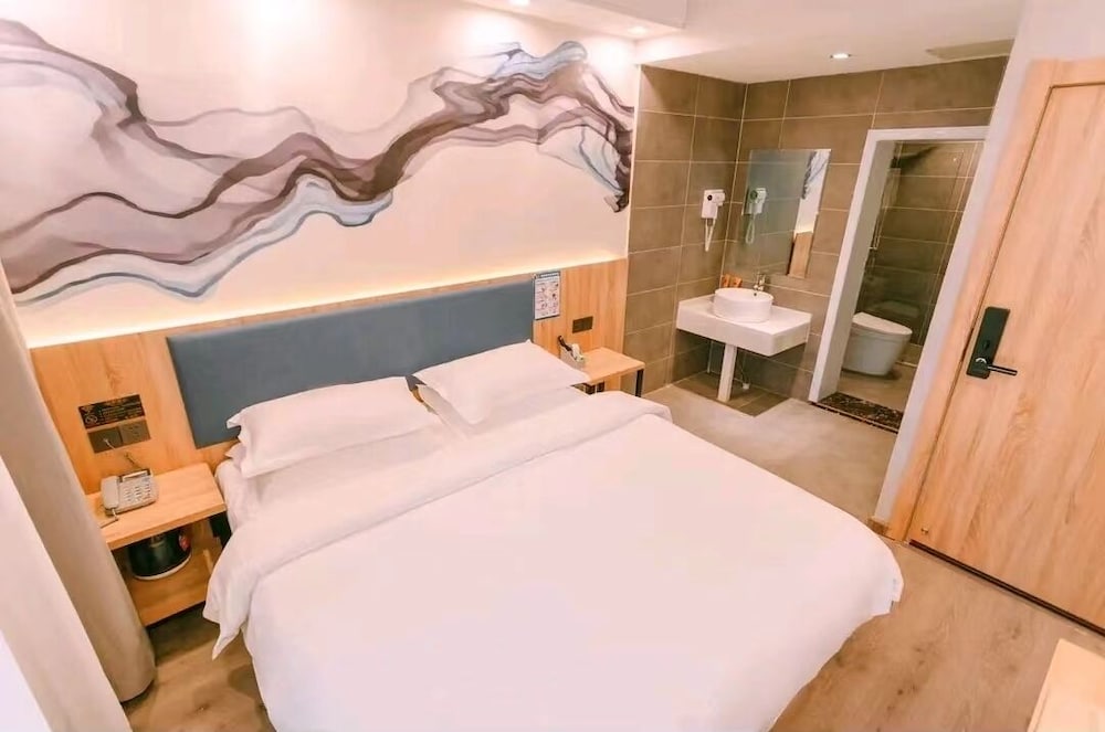 Qingmu Hotel