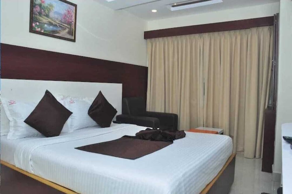 HOTEL NARMADA GRAND