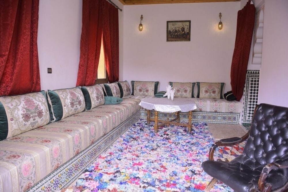 Riad Toubkal D'Atlas Tifnoute