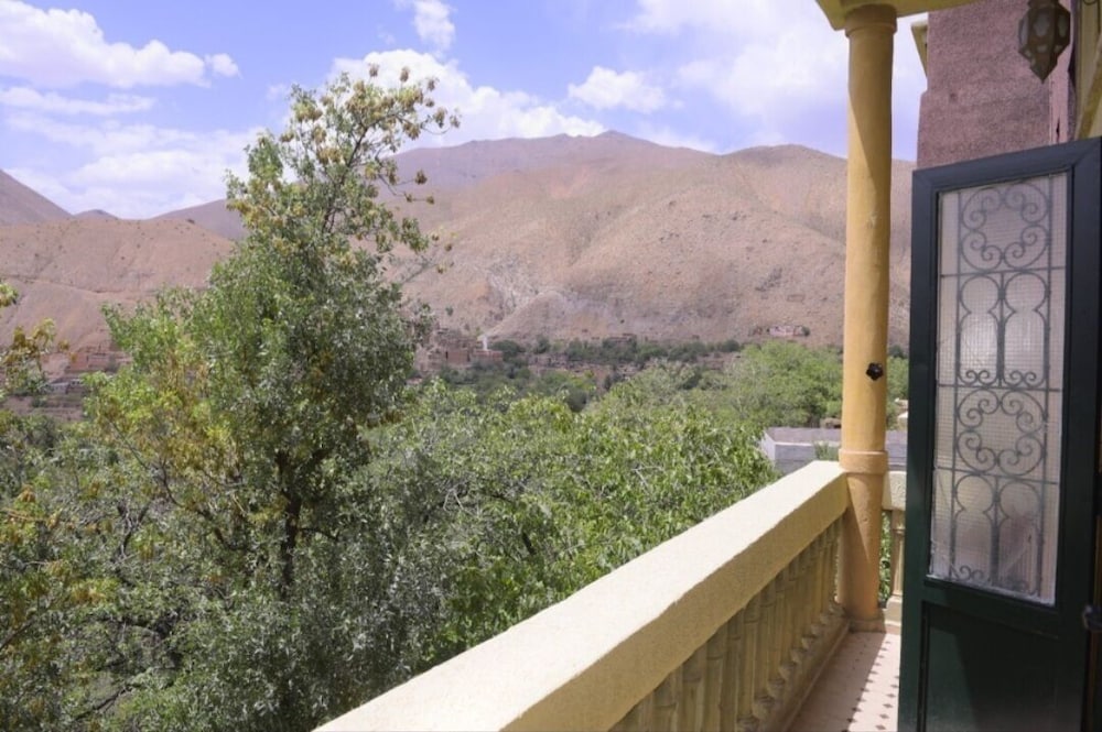 Riad Toubkal D'Atlas Tifnoute