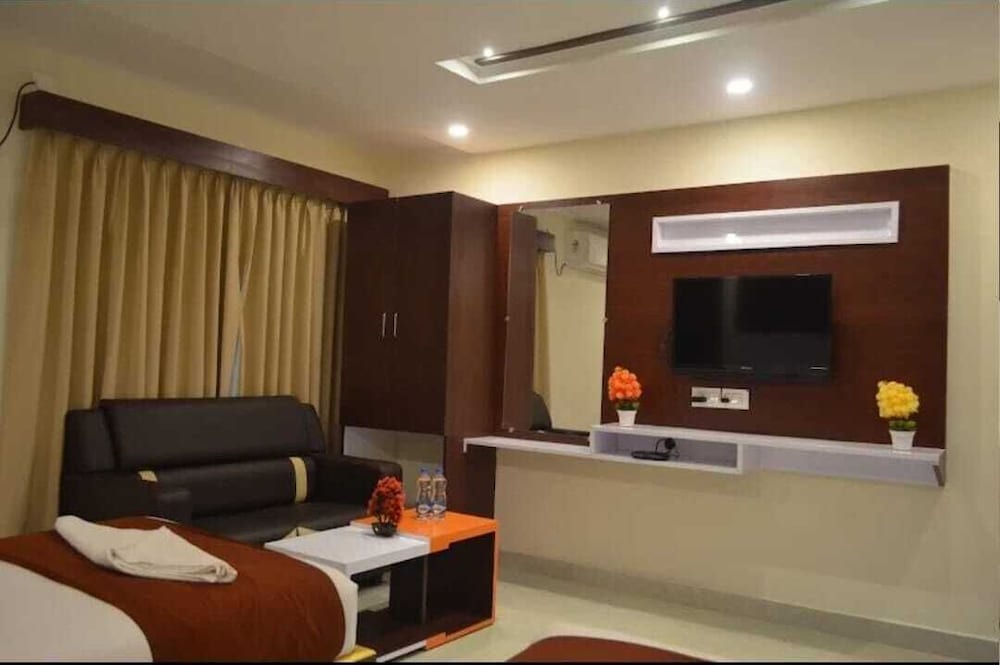 HOTEL NARMADA GRAND