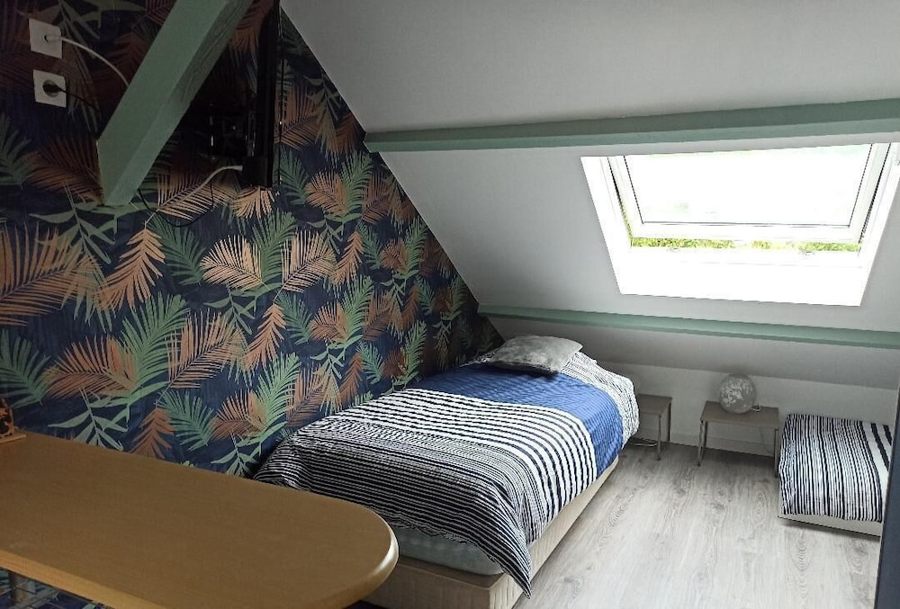 PETIT STUDIO MANSARDE 2 PERSONNES
