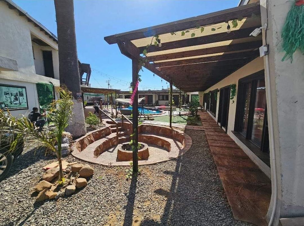 Ensenada Vacations - HOTEL CADILLAC - Property Image 9