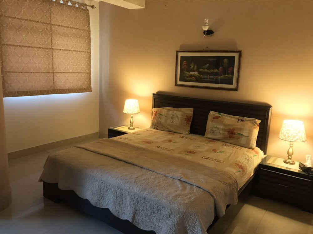 Eden Appartment in Lahore view 3
