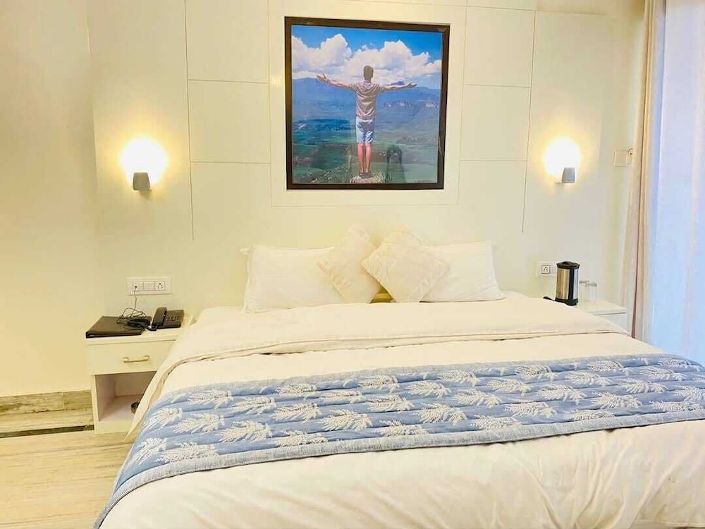 HOTEL DIAMOND