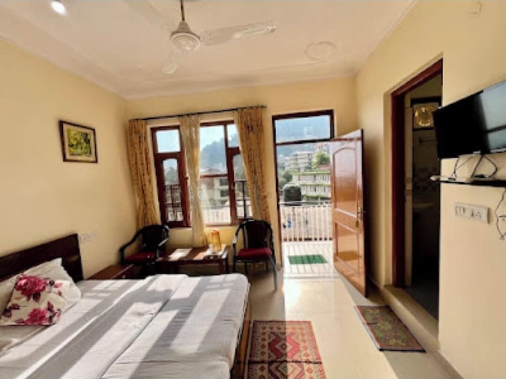 Hotel Anuj Regency