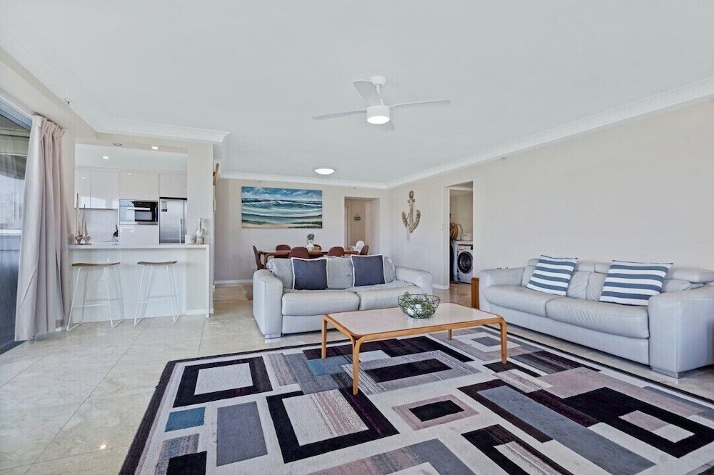 Broadbeach Blvd Apartment