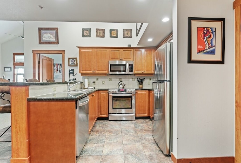 1311A - Two Bedroom Deluxe Eagle Springs West 2 Condo
