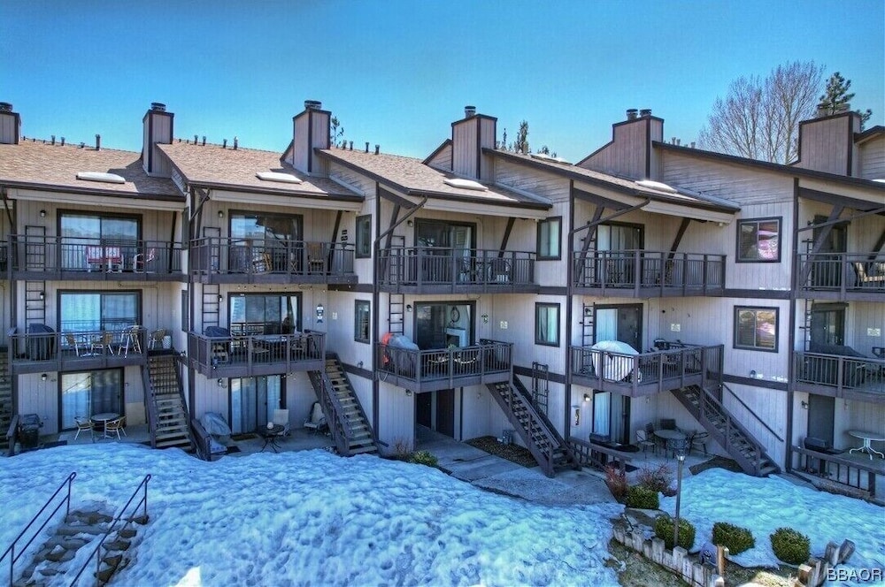 Shores Lakefront Condo