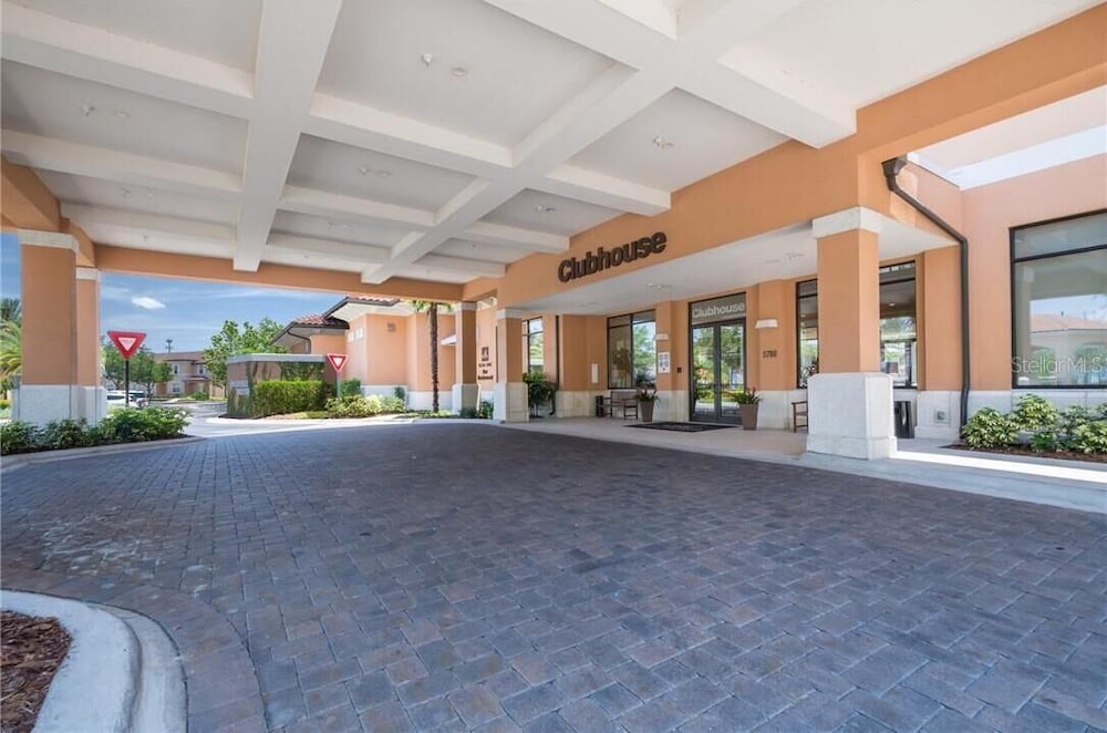 Charming 3 Bd w SPA Close to Disney Regal Oaks 2649 view 3