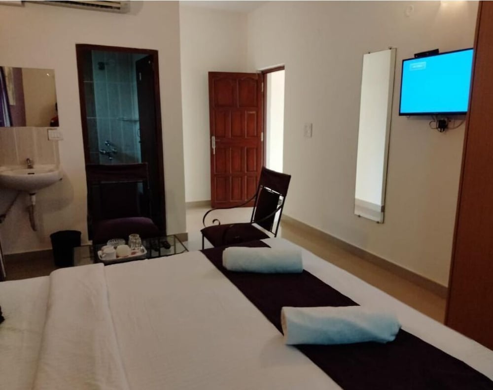 3 Olives Mandrem Goa