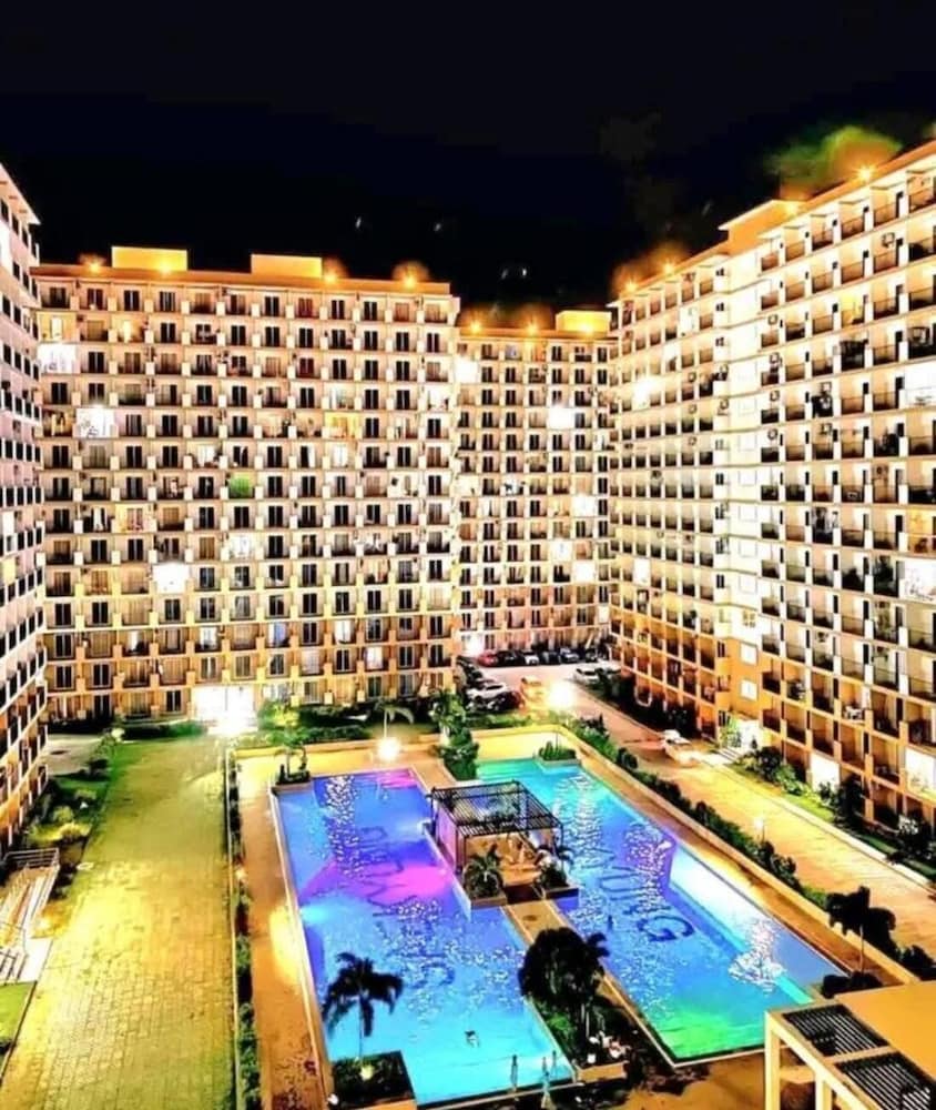 Room in Studio - Luxury Condo-sea View- Near Beach