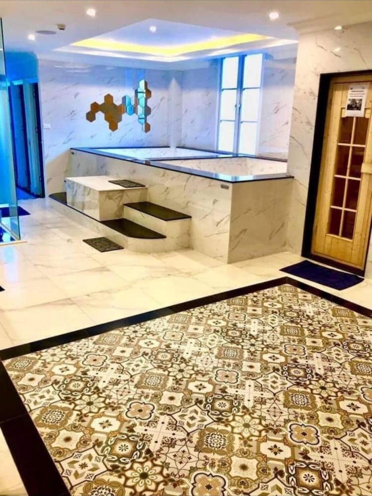Seven Seas Cote Apartment