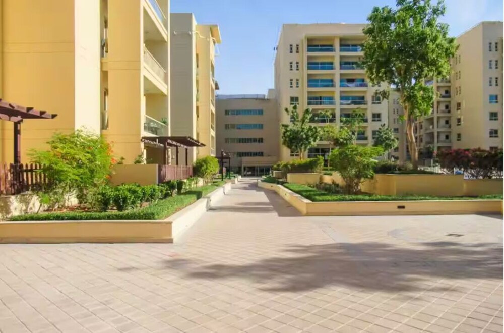Binghatti Phoenix JVC Near Circle Mall
