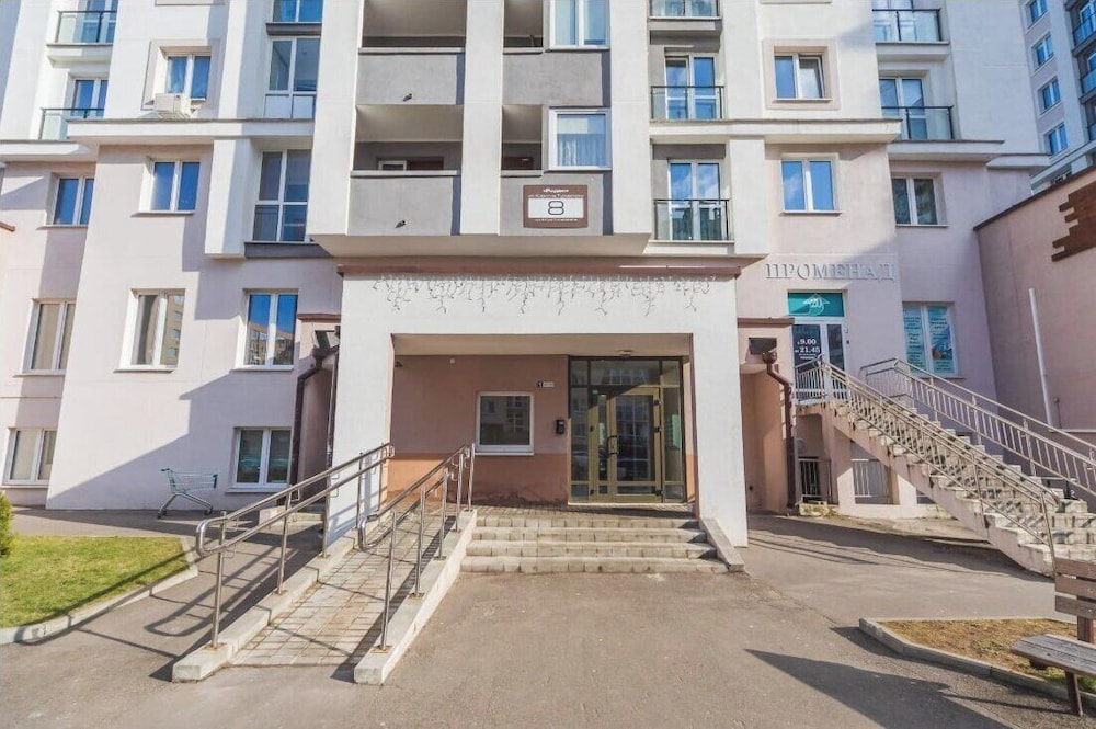 Bright Apartments near Dana Mall