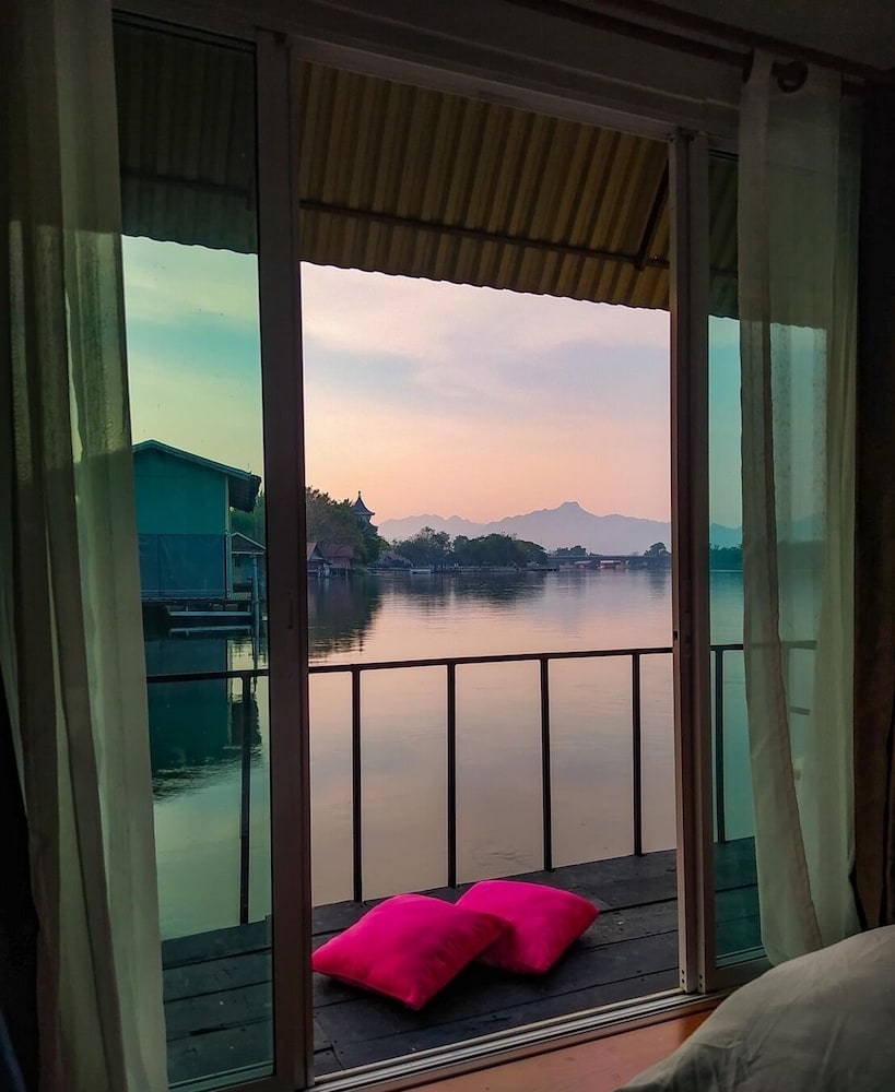 Tara Raft Kanchanaburi