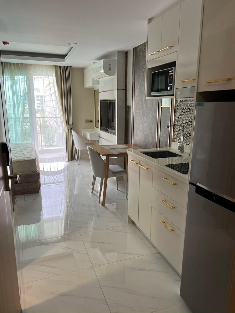 Indigo GSR - Dusit Grand Park 2