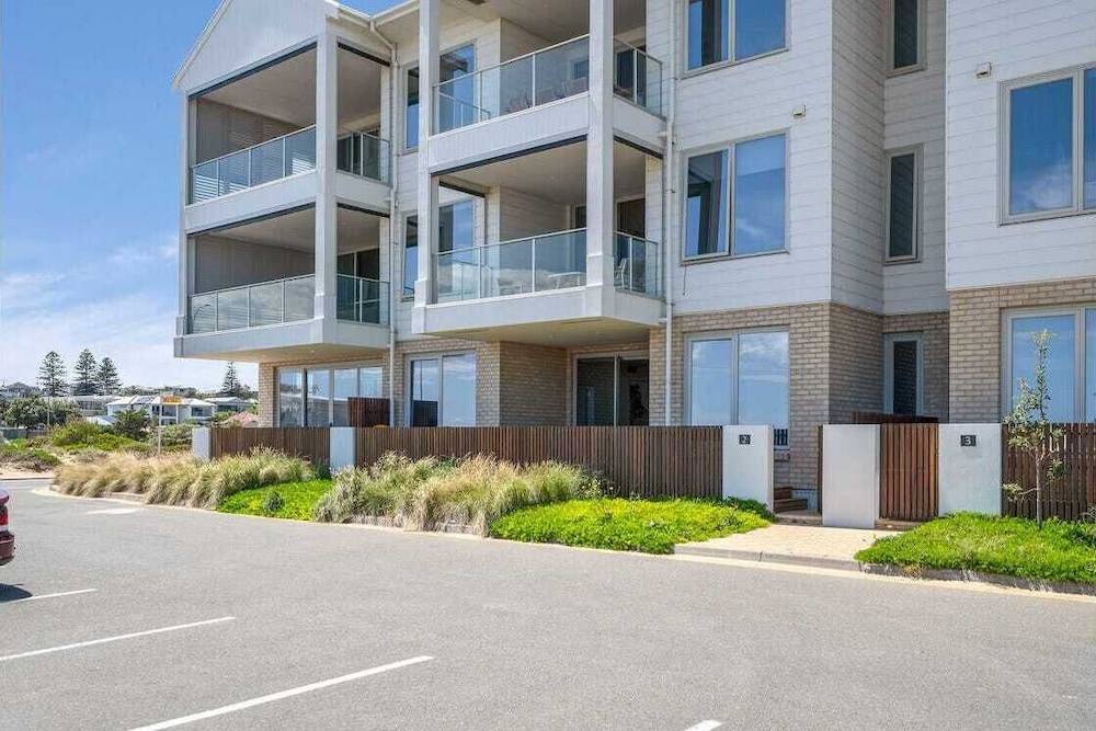 Sea Dunes Luxury Apartments