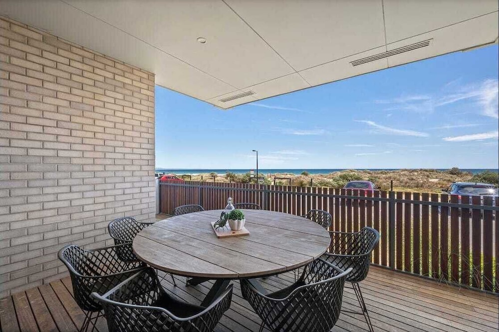 Sea Dunes Luxury Apartments