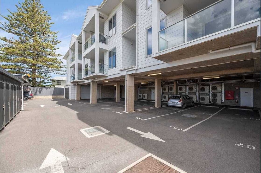 Sea Dunes Luxury Apartments