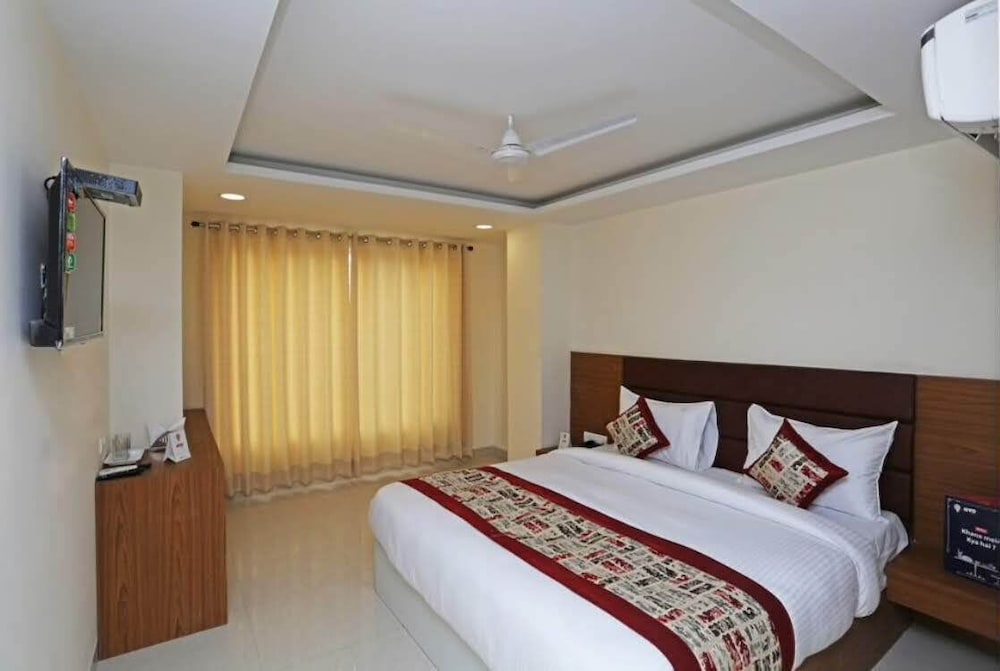 Hotel Smart Inn Mahipalpur Delhi Airport