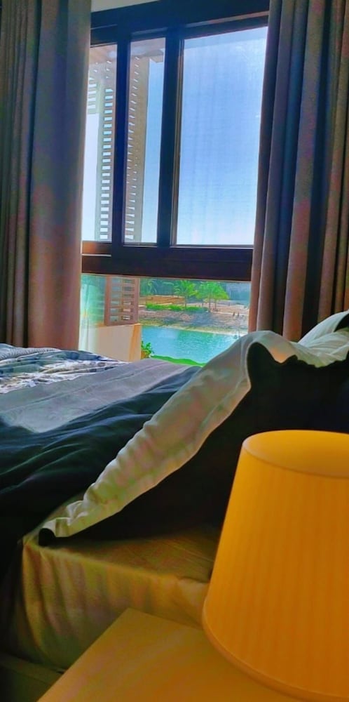 One-bedroom With Lagoon View Balcony