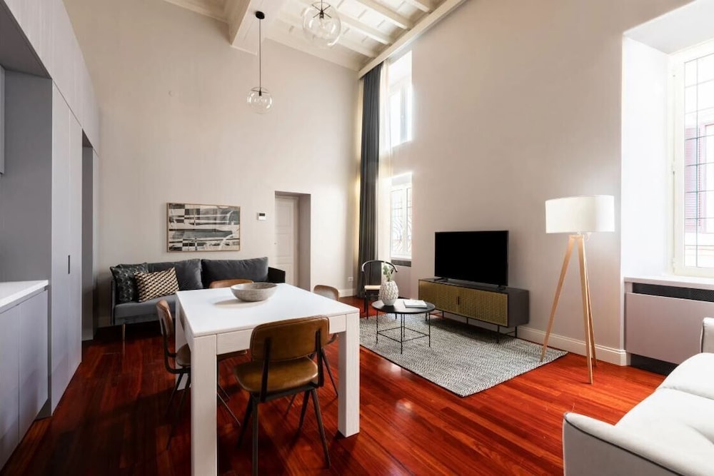 Croce Apartments