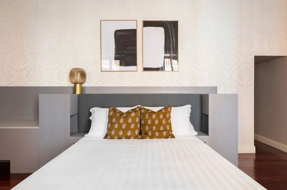 Croce Apartments