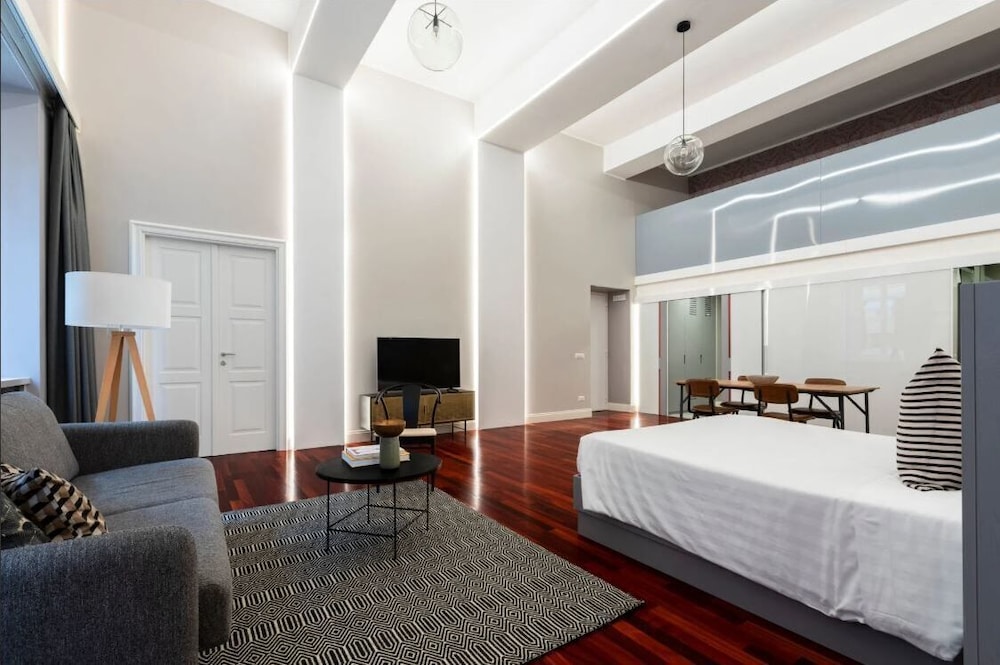 Croce Apartments