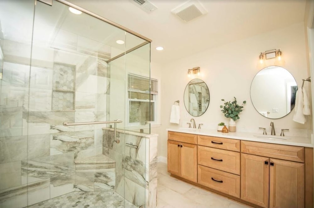 Cypress Ridge 4 Bedroom Home by RedAwning