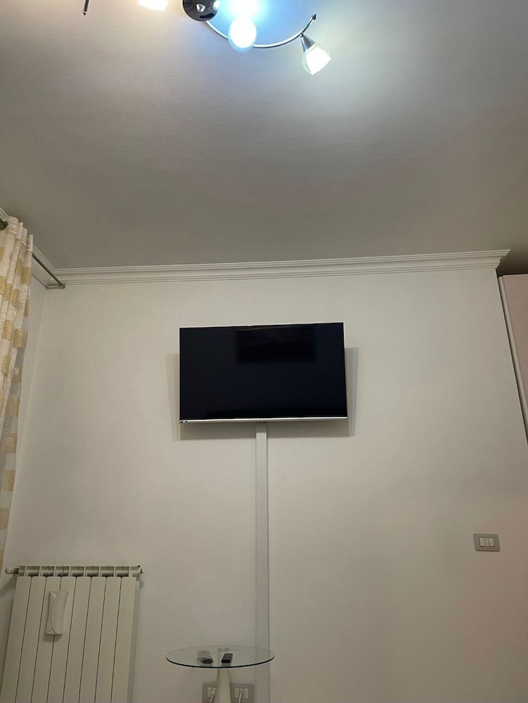 Rooms And Comfort Apartment