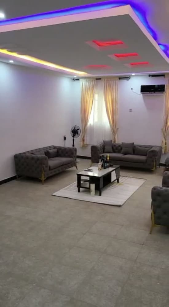 Elegantly Apportioned 4-bed House in Ikorodu view 3