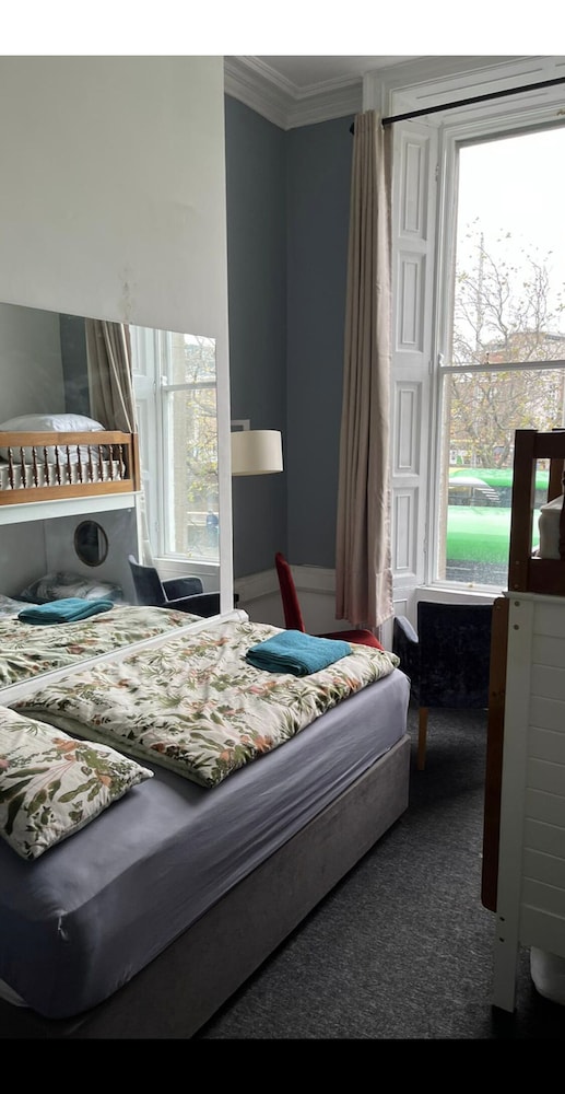 Eden Quay Lodge