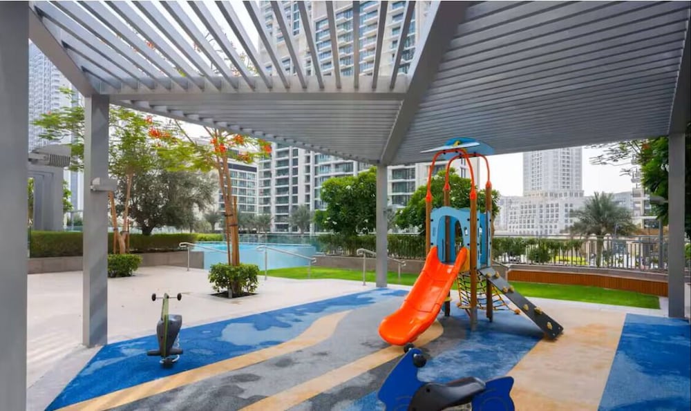 Icon Bay Creek Harbour Waterfront Living