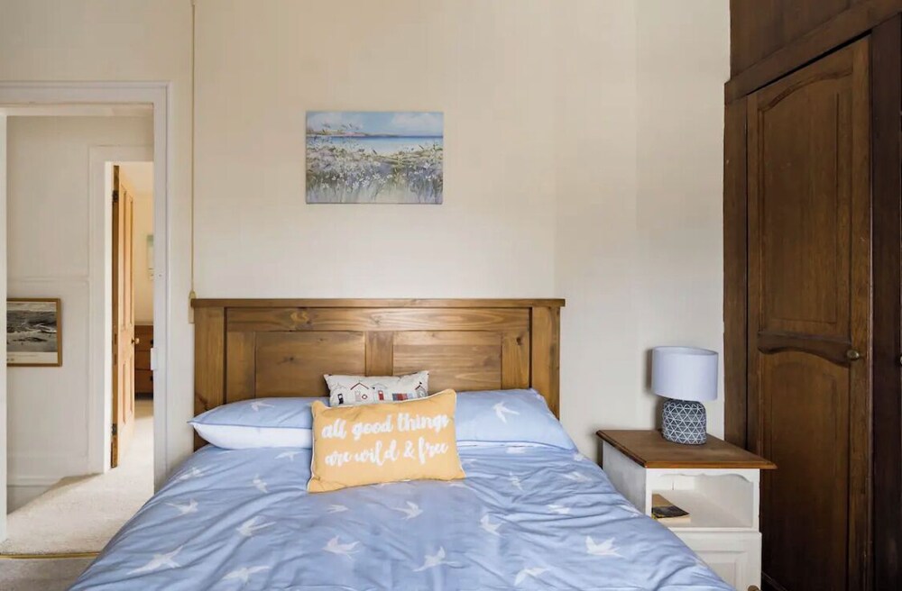 Beautiful Sea Front Cottage in the Ocean City view 4
